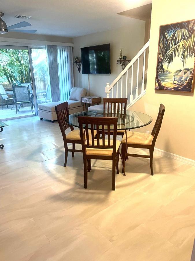 Coastal Townhome In Jupiter 1 Mile To Beach! Eksteriør bilde