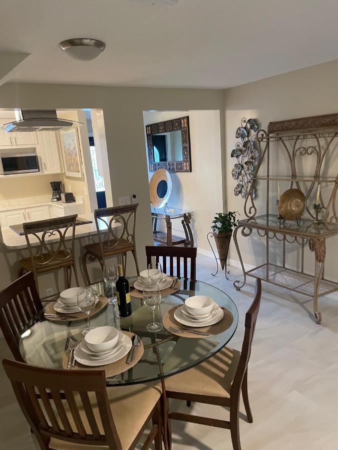 Coastal Townhome In Jupiter 1 Mile To Beach! Eksteriør bilde