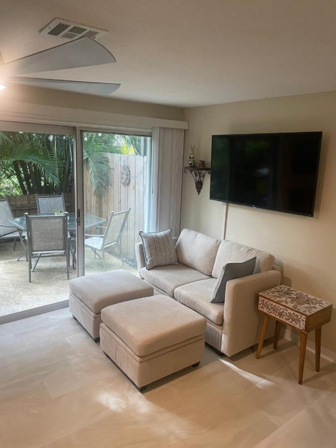 Coastal Townhome In Jupiter 1 Mile To Beach! Eksteriør bilde